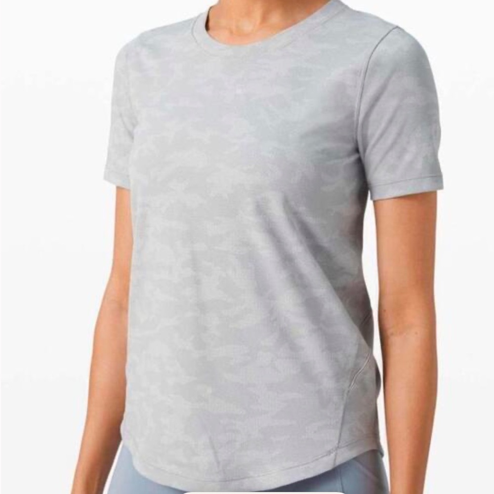 Lululemon Long Distance Short Sleeve size 6